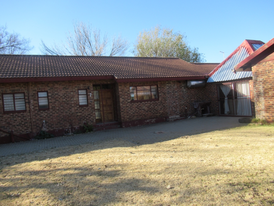 4 Bedroom Property for Sale in Riebeeckstad Free State